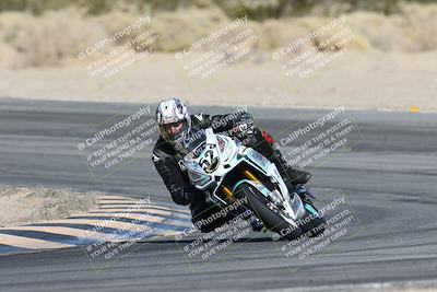 media/Dec-07-2025-CVMA (Sun) [[3e7d2de5dc]]/Race 7-Formula Lightweight Twins Shootout/